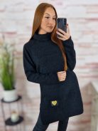 Garbós nyakú, oldalt sliccelt, vastagabb anyagú tunika M-L