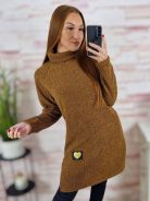 Garbós nyakú, oldalt sliccelt, vastagabb anyagú tunika M-L