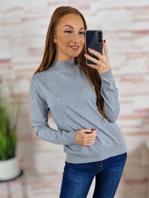 Félgarbós nyakú, puha, gépi kötött anyagú felső M-L