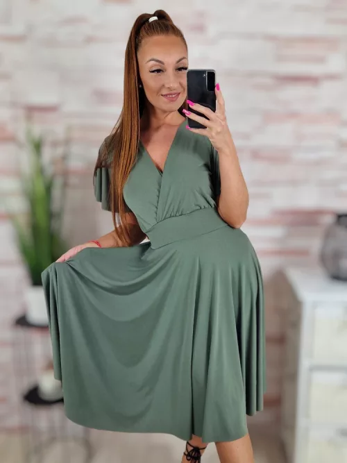 Mellnél átlapolt, loknis aljú ruha S-M