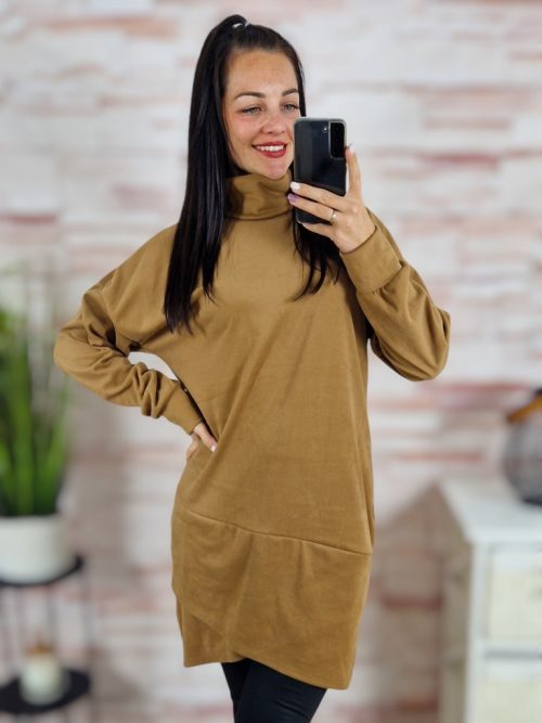 Garbós nyakú, alján átlapolt, puha anyagú ruha S-M-L