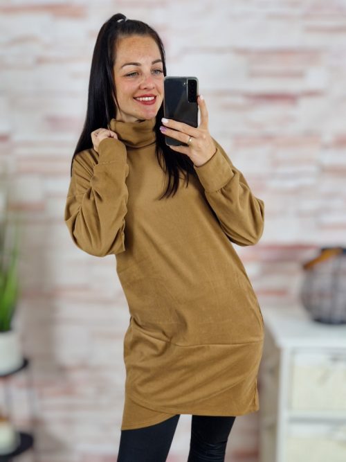Garbós nyakú, alján átlapolt, puha anyagú ruha S-M-L