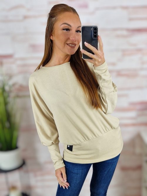 Denevér és hosszú ujjú, passzés aljú, gépi kötött anyagú felső M-L