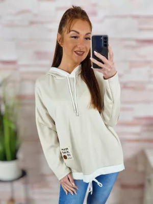   Alján összehúzható, kapucnis, hátul hosszított pulóver M-L-XL