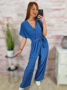 Mellnél átlapolt, gumis derekú, bő szárú overál M-L