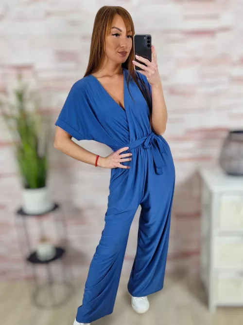 Mellnél átlapolt, gumis derekú, bő szárú overál M-L