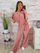 Mellnél átlapolt, gumis derekú, bő szárú overál M-L