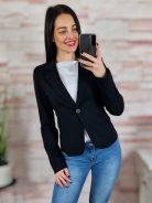 Válltöméses, gombos, karcsúsított, fekete blézer XS-L-ig