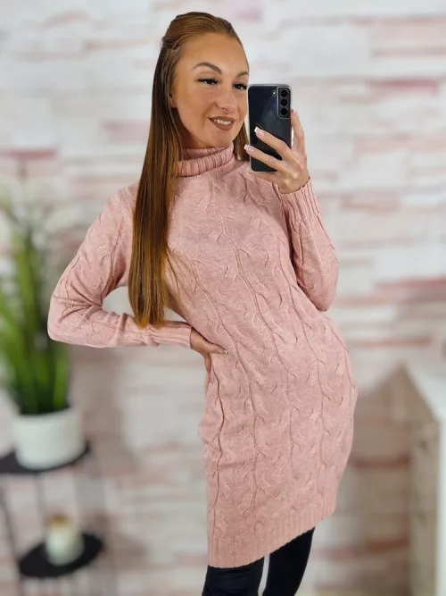 Garbós nyakú, anyagában mintás, vastag kötött ruha S-M-L