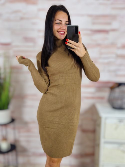 Félgarbós nyakú, testhezálló, kötött anyagú ruha S-M-L