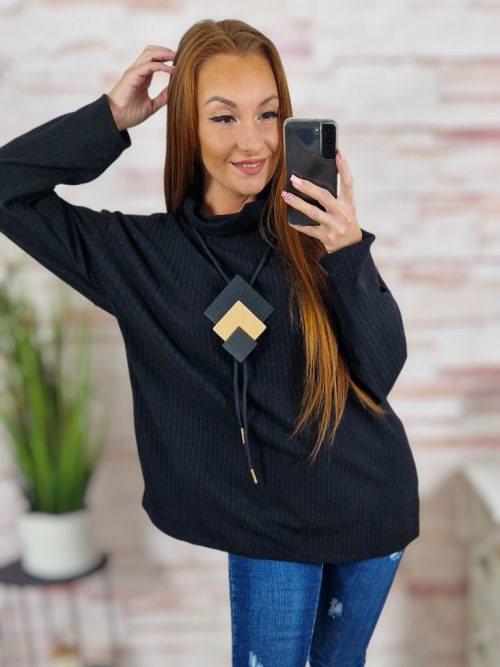 Garbós nyakú, oldalt sliccelt, nyakláncos felső L-XL