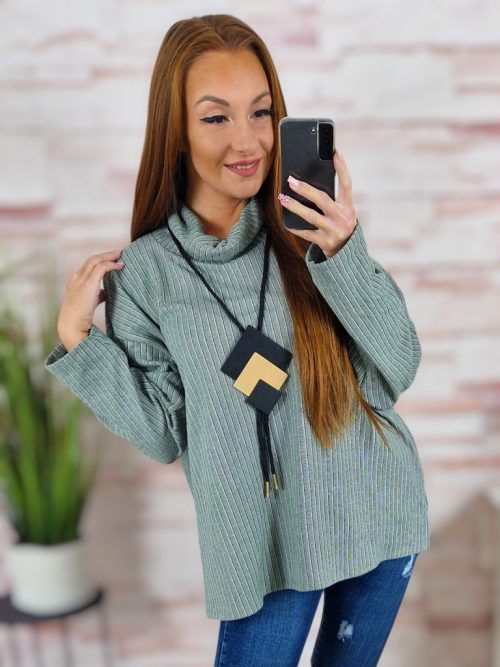 Garbós nyakú, oldalt sliccelt, nyakláncos felső L-XL