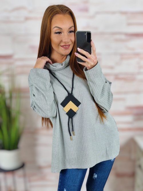 Garbós nyakú, oldalt sliccelt, nyakláncos felső L-XL