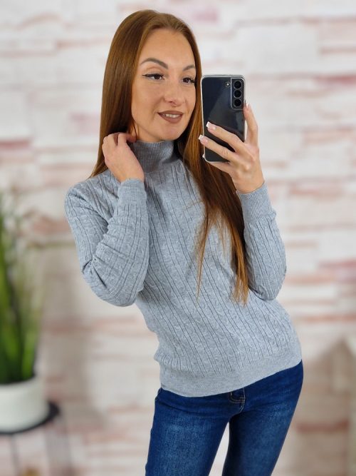 Anyagában mintás, félgarbós, gépi kötött anyagú felső S-M