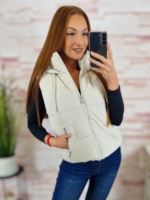 Steppelt, kapucnis, cipzáros, rövid mellény S-L-ig