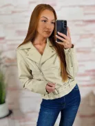 Karcsúsított, öves, bézs műbőr dzseki S-XL-ig