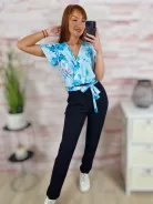 Virágmintás, mellnél átlapolt, pillangó ujjú overál S-M