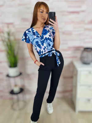   Virágmintás, mellnél átlapolt, pillangó ujjú overál S-M