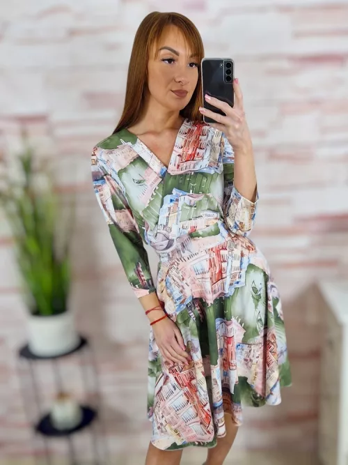 Városos mintás, mellnél átlapolt, loknis aljú ruha S-M