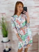 Átlapolt fazonú, selymes anyagú, városos mintás ruha S-M