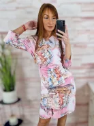 Átlapolt fazonú, selymes anyagú, városos mintás ruha S-M