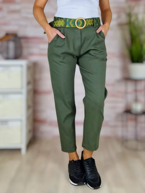 Hímzett öves, bővebb szárú, khaki nadrág M-L
