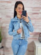 Galléros, világoskék, gombos és zsebes farmerkabát XS-XL-ig