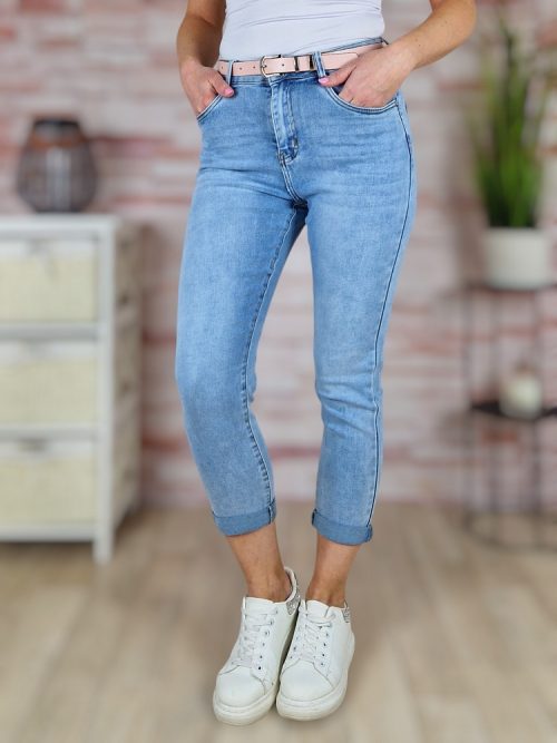 Mom fit fazonú, öves, világoskék farmernadrág XS-XL-ig