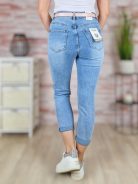 Mom fit fazonú, öves, világoskék farmernadrág XS-XL-ig