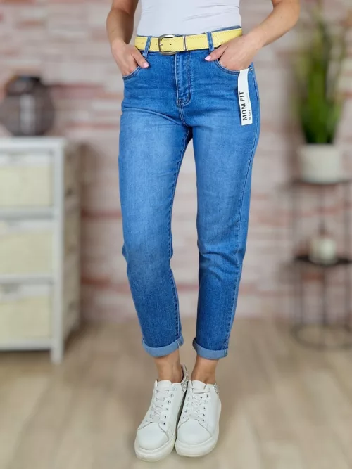 Mom fit fazonú, öves, kék farmernadrág S-XXL-ig