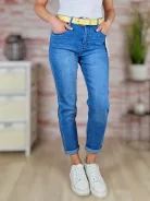 Mom fit fazonú, öves, kék farmernadrág S-XXL-ig