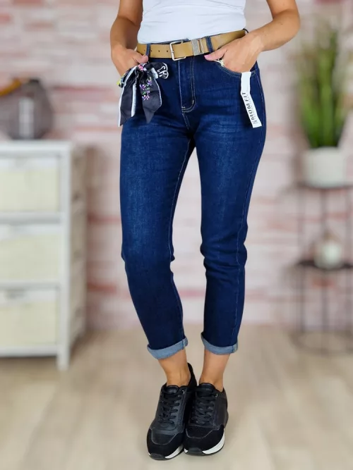 Mom fit fazonú, öves, sötétkék farmernadrág XS-XL-ig