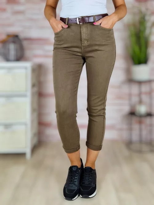 Mom fit fazonú, öves, zsebes farmernadrág XS-XL-ig