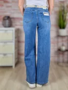 Fonott öves, bő és hosszú szárú (wide leg) kék farmernadrág XS-XL-ig