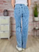 Hímzett virágmintás és strasszos díszítésű bő szárú kék farmernadrág XS-XL-ig