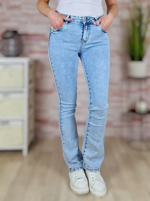Bővülő szárú (trapéz), világoskék farmernadrág XS-XL-ig
