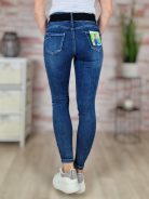 Széles öves, push-up, kék farmernadrág XS-XL-ig