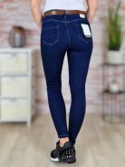 Öves, skinny, koptatott, sötétkék farmernadrág XS-XL-ig