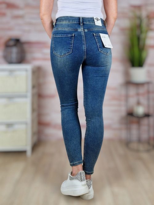 Koptatott, csőszárú, kék farmernadrág XS-XL-ig