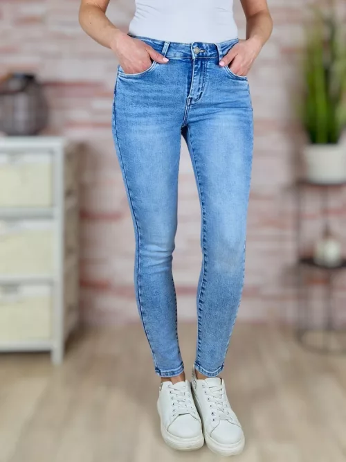 Skinny fazonú, csőszárú, kék farmernadrág XS-XL-ig