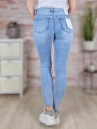 Skinny fazonú, csőszárú, világoskék farmernadrág XS-XL-ig