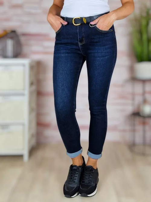 Skinny fazonú, öves, sötétkék farmernadrág 26-32-ig