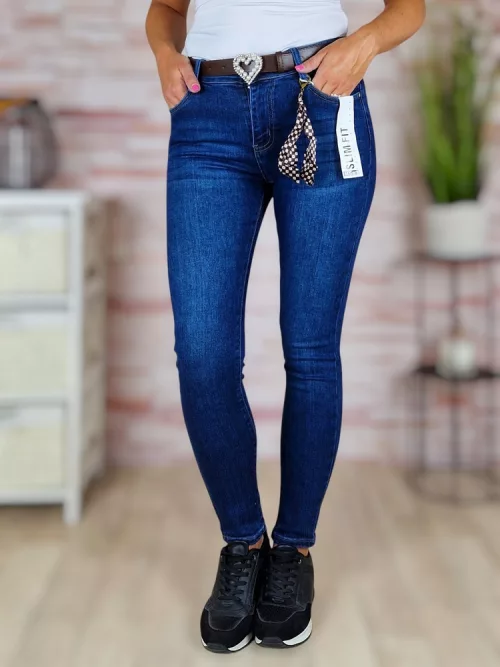 Slim fit fazonú, öves, sötétkék farmernadrág S-XXL-ig