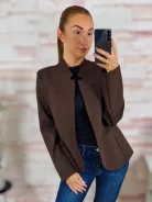 Karcsúsított, nyitott, válltöméses blézer S-M