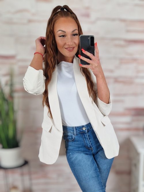 Karcsúsított, húzott ujjú, válltöméses krémfehér blézer S-XL-ig