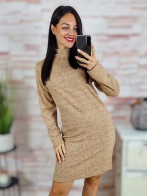   Magasított nyakú, bordázott és gépi kötött anyagú ruha S-M-L