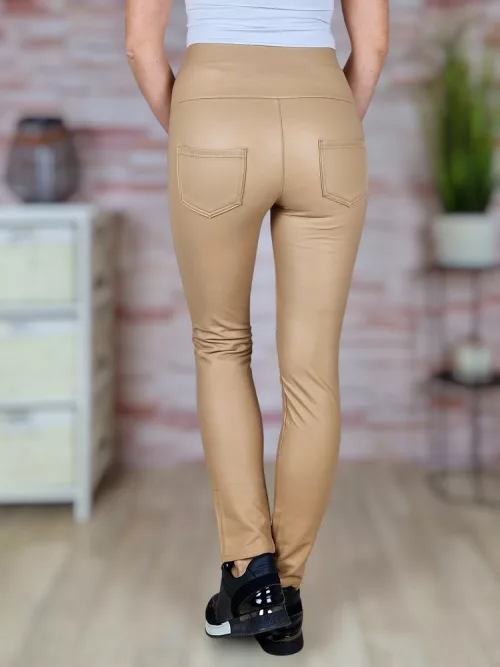 Díszgombos, bélelt, gumis derekú műbőr leggings S-M,M-L,L-XL