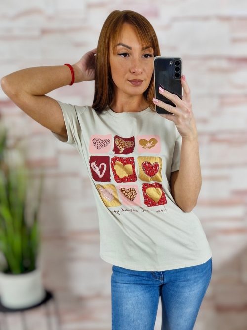 Szives mintás, strasszos díszítésű, rövid ujjú poló M-L